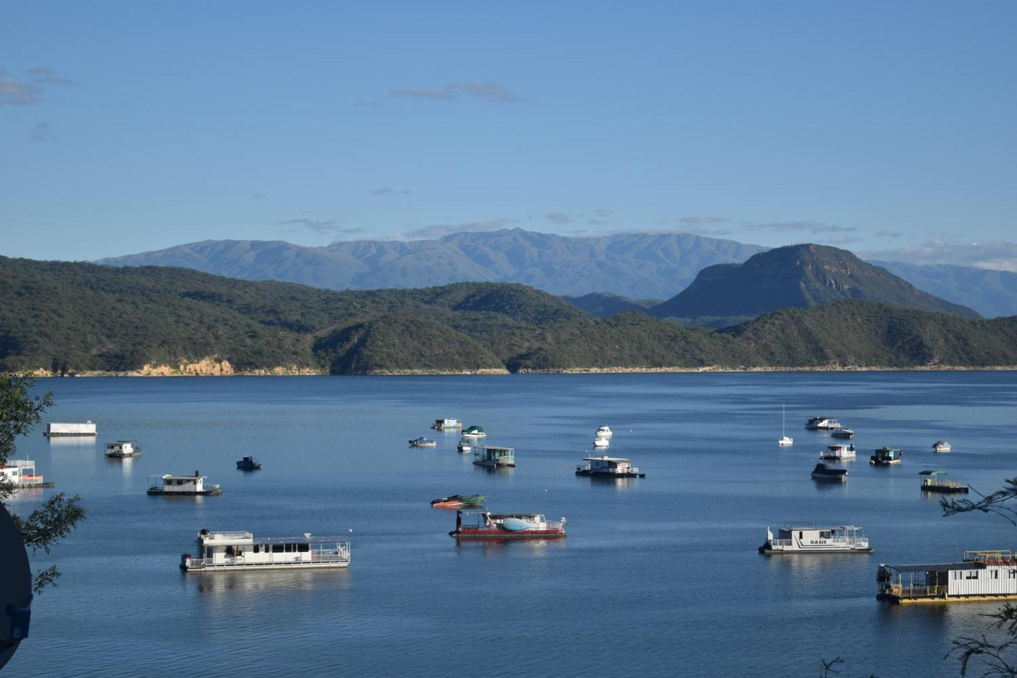 Terrazas Del Lago Cabra Corral Kültér fotó