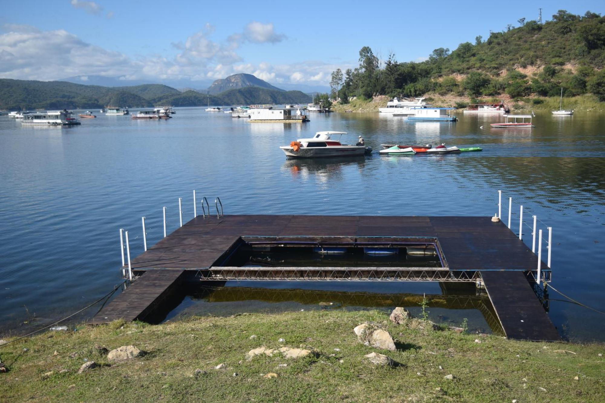 Terrazas Del Lago Cabra Corral Kültér fotó